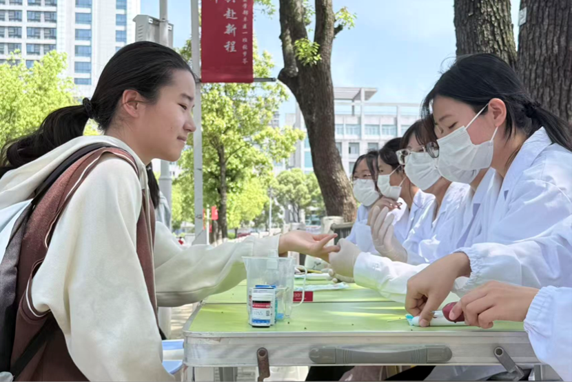 2026-04-27 14:36:30.617000